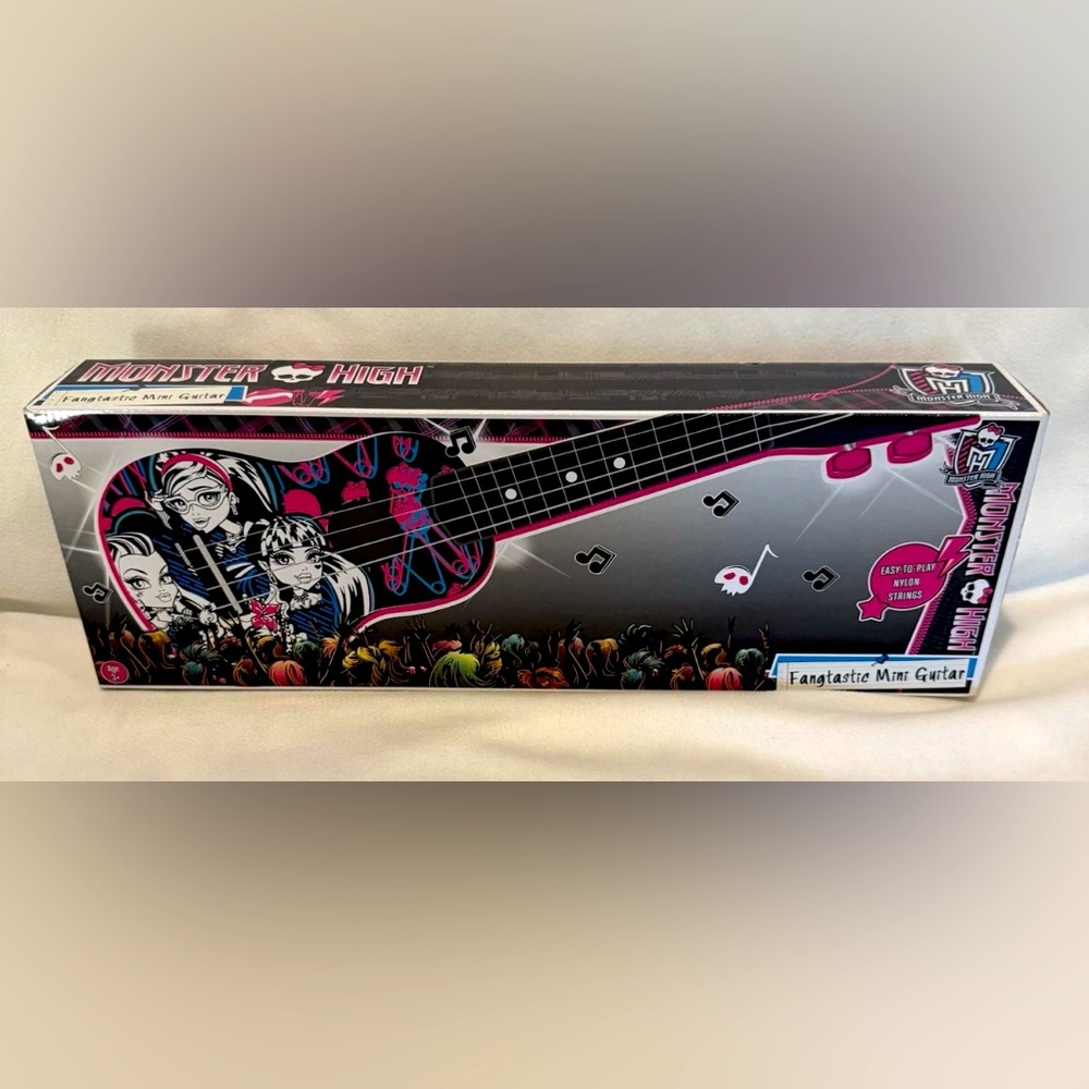 Monster High Fangtastic Mini Toy Guitar